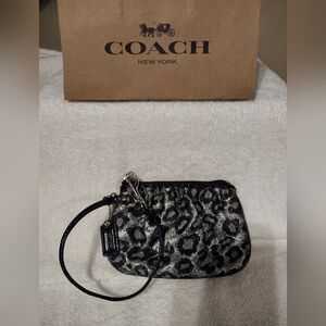 Coach Leapard  Wristlet
